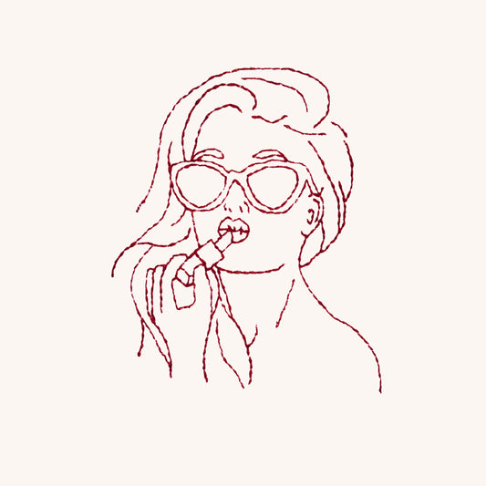 Personnalise la coquette et son rouge à lèvres