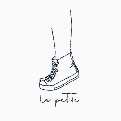 La petite / brodée main