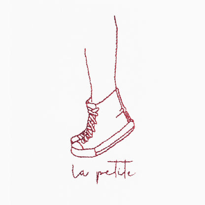 La petite / brodée main
